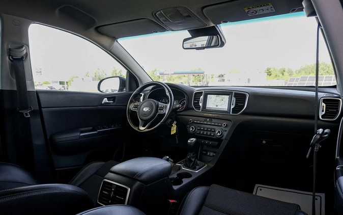 Kia Sportage cena 68800 przebieg: 126000, rok produkcji 2017 z Cieszyn małe 781
